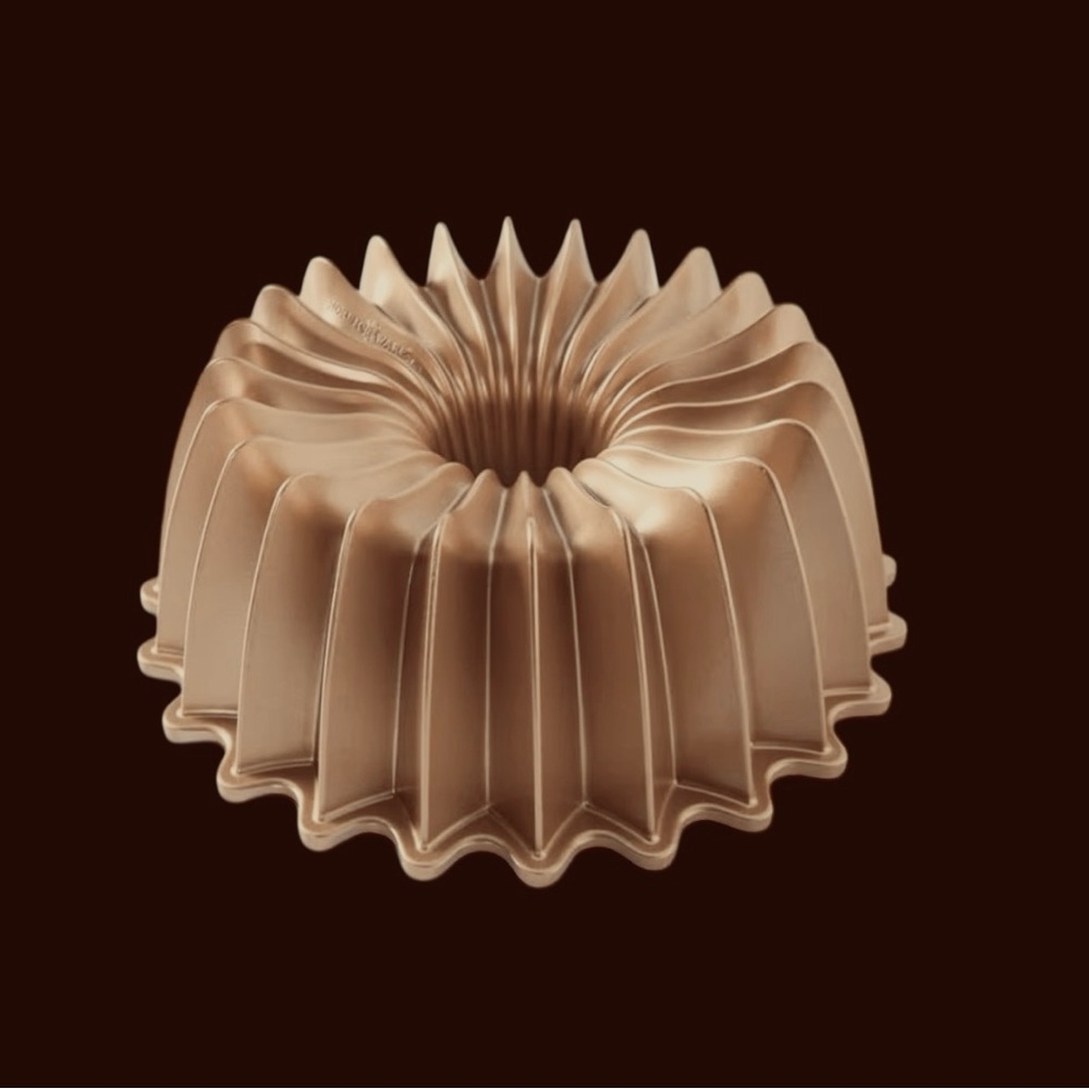 Nordic Ware Golden Brillance Bundt Pan